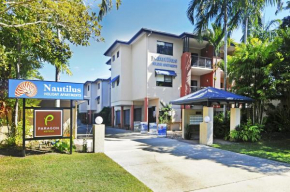 Отель Nautilus Holiday Apartments  Порт Дуглас